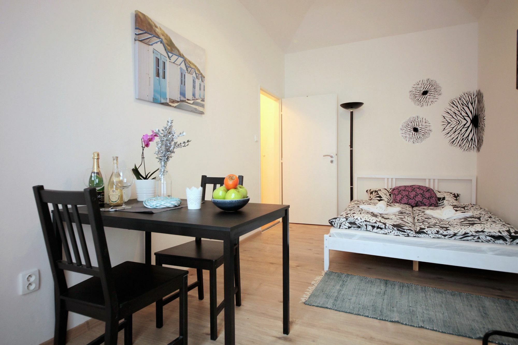 Residence Vita Nejedleho ปราก ภายนอก รูปภาพ